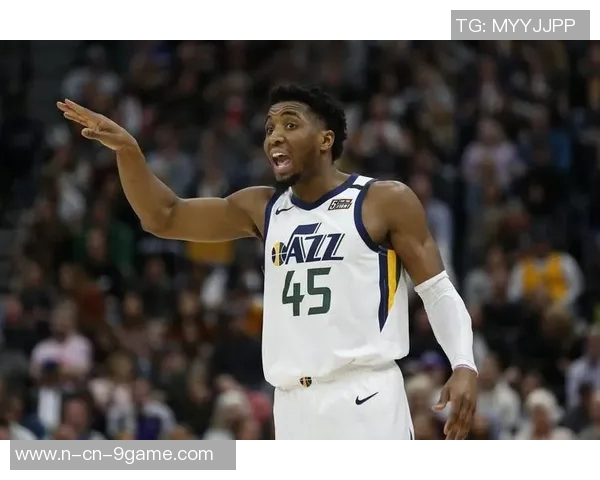 米切尔第三节伤退仅得15分2板2助球迷心痛不已遗憾难忍 米切尔第三节伤退仅得15分2板2助球迷心痛不已遗憾难忍