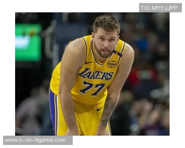 雷迪克盛赞詹姆斯与东契奇期待他们尽快回归赛场的影响力与重要性 雷迪克盛赞詹姆斯与东契奇期待他们尽快回归赛场的影响力与重要性