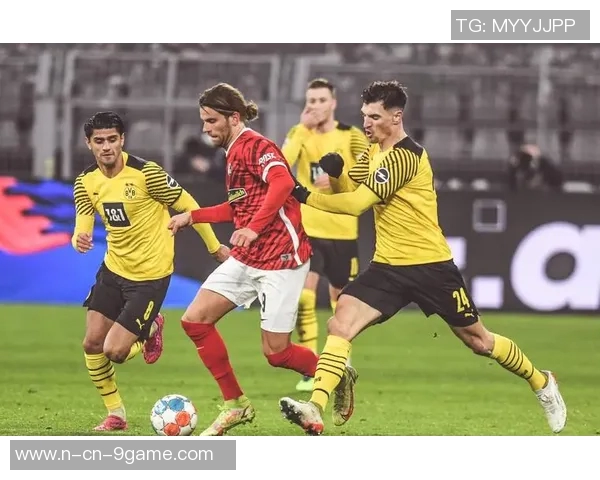 德甲中卫评级揭晓于帕塔施洛特贝克洲际级金玟哉国脚级表现引关注